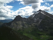 Cavalcata in cresta integrale del MONTE MENNA (1300 m.) con giro ad anello da Pian Bracca (Zorzone di Oltre il Colle) il 13 giugno 2012  - FOTOGALLERY